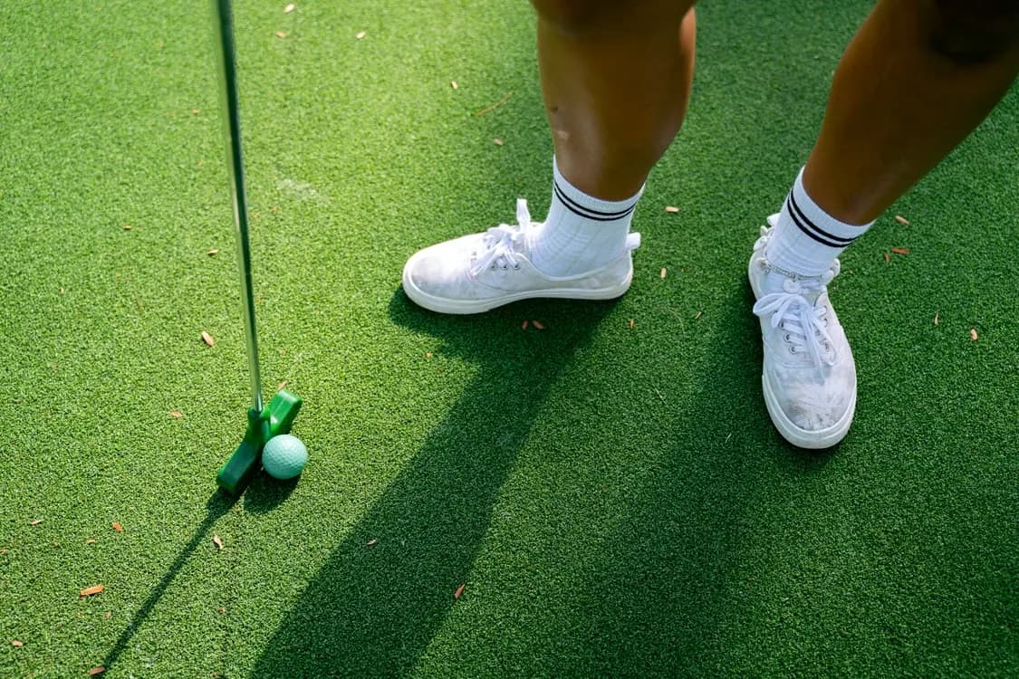 Mini golf course